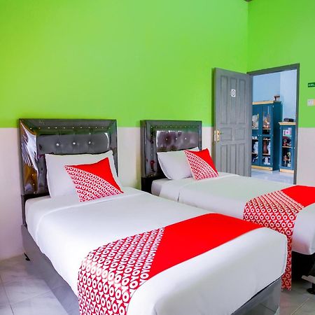 Oyo 2903 Putri Residence Syariah Bukittinggi Eksteriør bilde