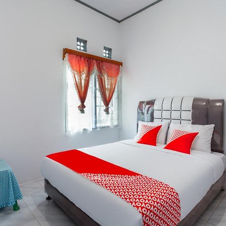 Oyo 2903 Putri Residence Syariah Bukittinggi Eksteriør bilde